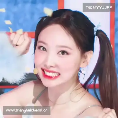 万桢翼